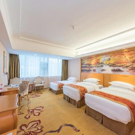Vienna Hotel Guilin Airport Road Rongshan Eksteriør billede